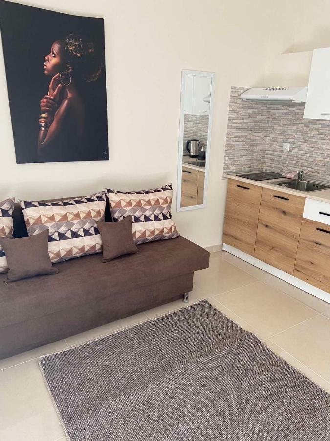 Ifos Apartments Salonicco Esterno foto