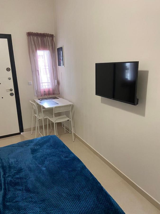 Ifos Apartments Salonicco Esterno foto