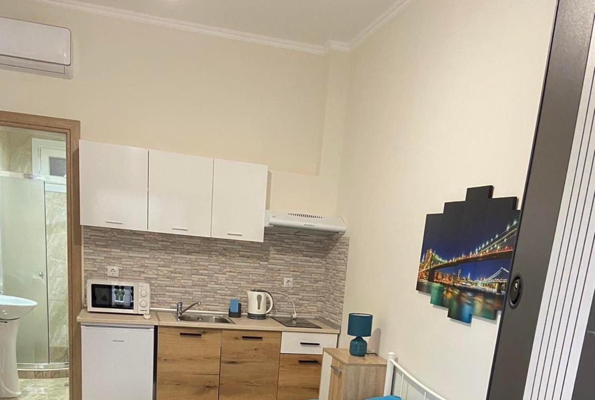 Ifos Apartments Salonicco Esterno foto